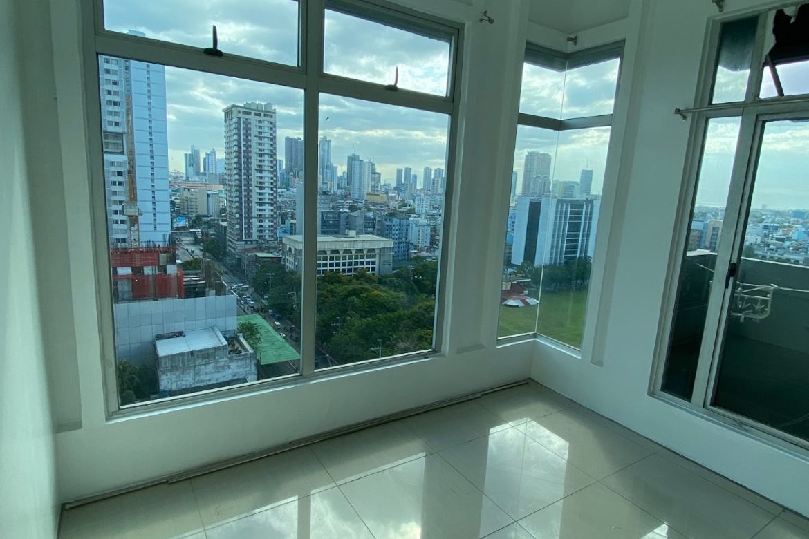 2 Bedroom Condo for Sale in Manila, Metro Manila near LRT-2 Legarda – photo 2
