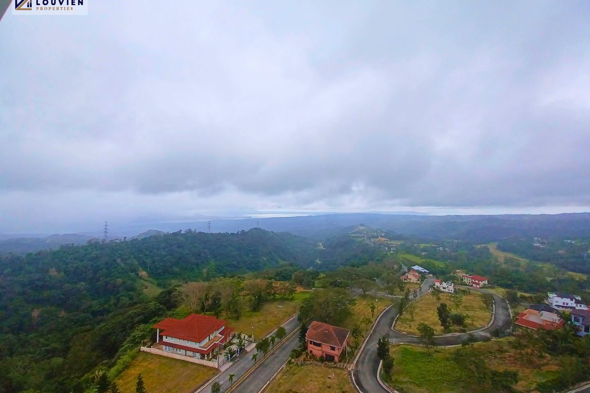 2 Bedroom Condo for Sale in Niyugan, Laurel, Batangas
