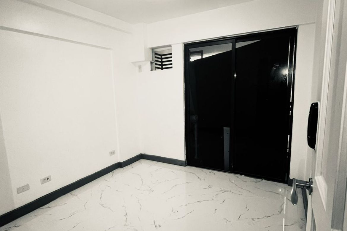 2 Bedroom Condo for Sale in Ohana Place, Almanza Uno, Las Piñas, Metro Manila – photo 2