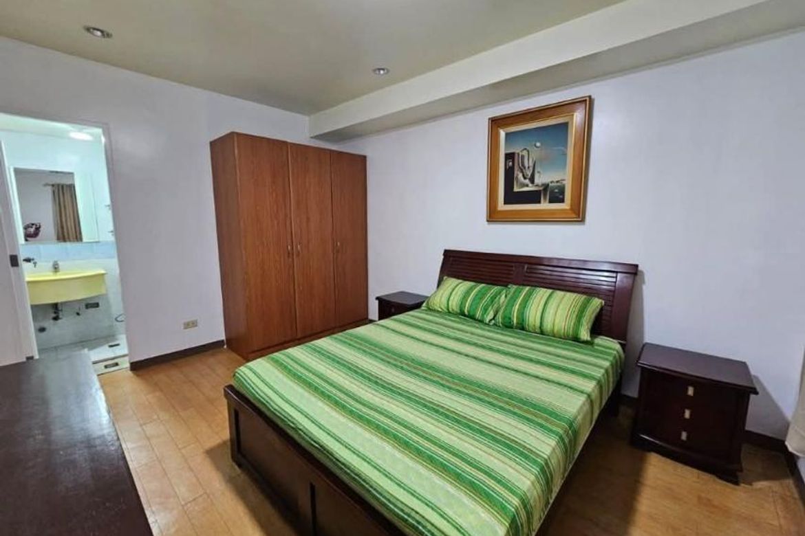 2 Bedroom Condo for Sale in One Orchard Road, Ramon Magsaysay, Quezon City, Metro Manila near LRT-1 Roosevelt – photo 3
