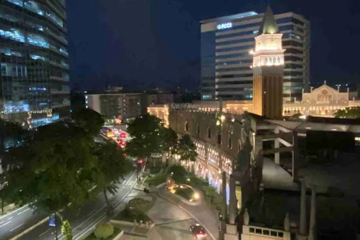 2 Bedroom Condo for Sale in One Shangri-La Place, Wack-Wack Greenhills, Mandaluyong, Metro Manila near MRT-3 Shaw Boulevard – photo 7