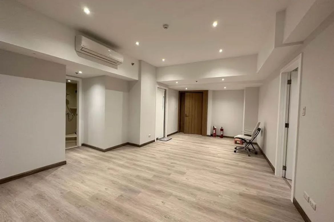 2 Bedroom Condo for Sale in One Shangri-La Place, Wack-Wack Greenhills, Mandaluyong, Metro Manila near MRT-3 Shaw Boulevard – photo 3