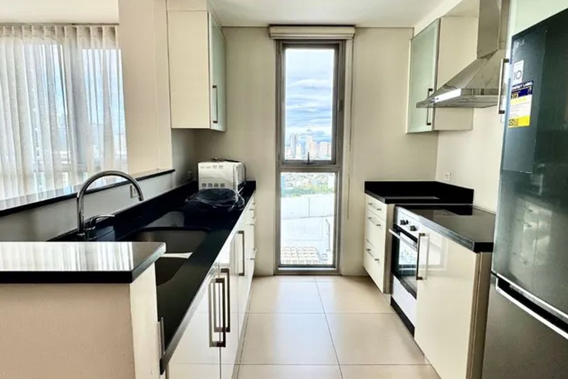 2 Bedroom Condo for Sale in One Shangri-La Place, Wack-Wack Greenhills, Mandaluyong, Metro Manila near MRT-3 Shaw Boulevard – photo 6