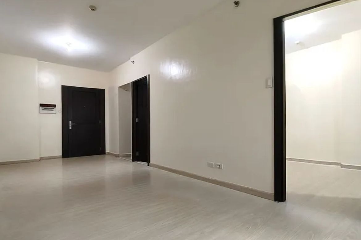 2 Bedroom Condo for Sale in One Shangri-La Place, Wack-Wack Greenhills, Mandaluyong, Metro Manila near MRT-3 Shaw Boulevard – photo 4