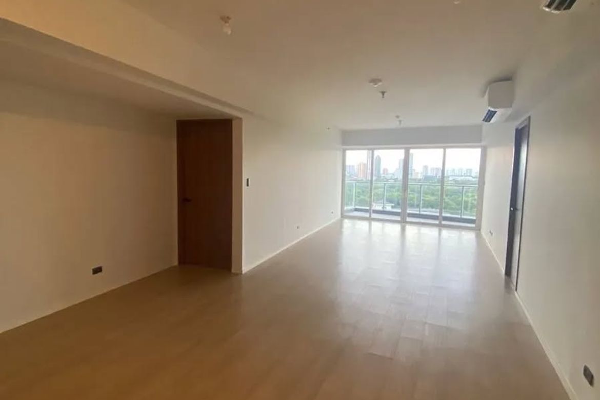 2 Bedroom Condo for Sale in One Shangri-La Place, Wack-Wack Greenhills, Mandaluyong, Metro Manila near MRT-3 Shaw Boulevard