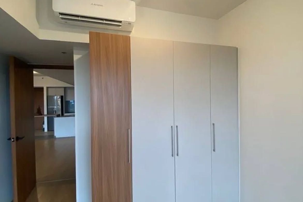 2 Bedroom Condo for Sale in One Shangri-La Place, Wack-Wack Greenhills, Mandaluyong, Metro Manila near MRT-3 Shaw Boulevard – photo 2
