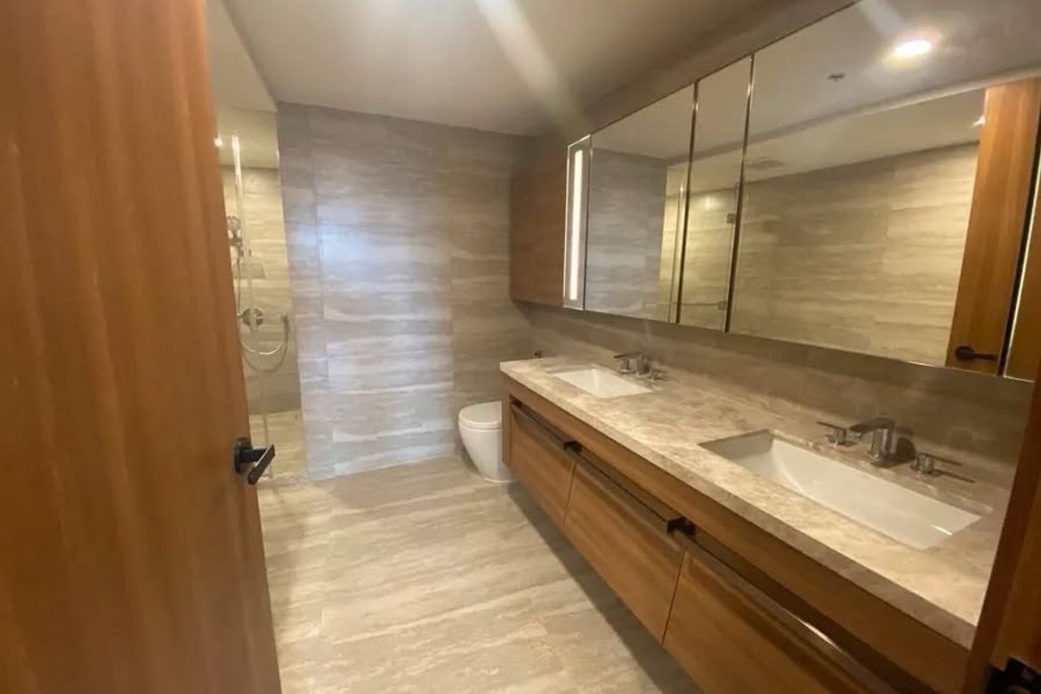 2 Bedroom Condo for Sale in One Shangri-La Place, Wack-Wack Greenhills, Mandaluyong, Metro Manila near MRT-3 Shaw Boulevard – photo 7