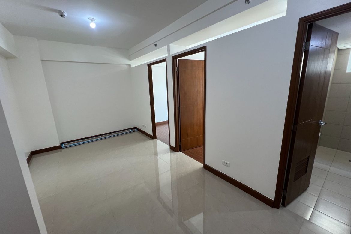 2 Bedroom Condo for Sale in Palm Beach West, Barangay 76, Pasay, Metro Manila near LRT-1 Libertad – photo 2