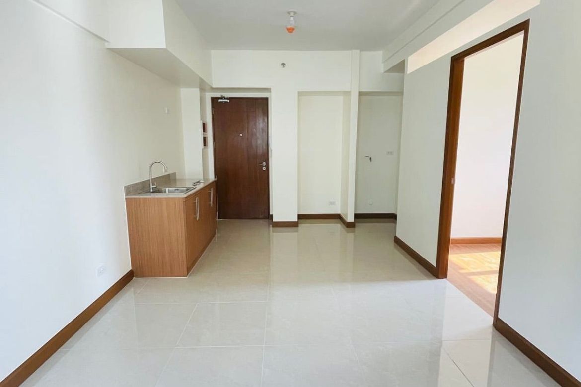2 Bedroom Condo for Sale in Palm Beach West, Barangay 76, Pasay, Metro Manila near LRT-1 Libertad