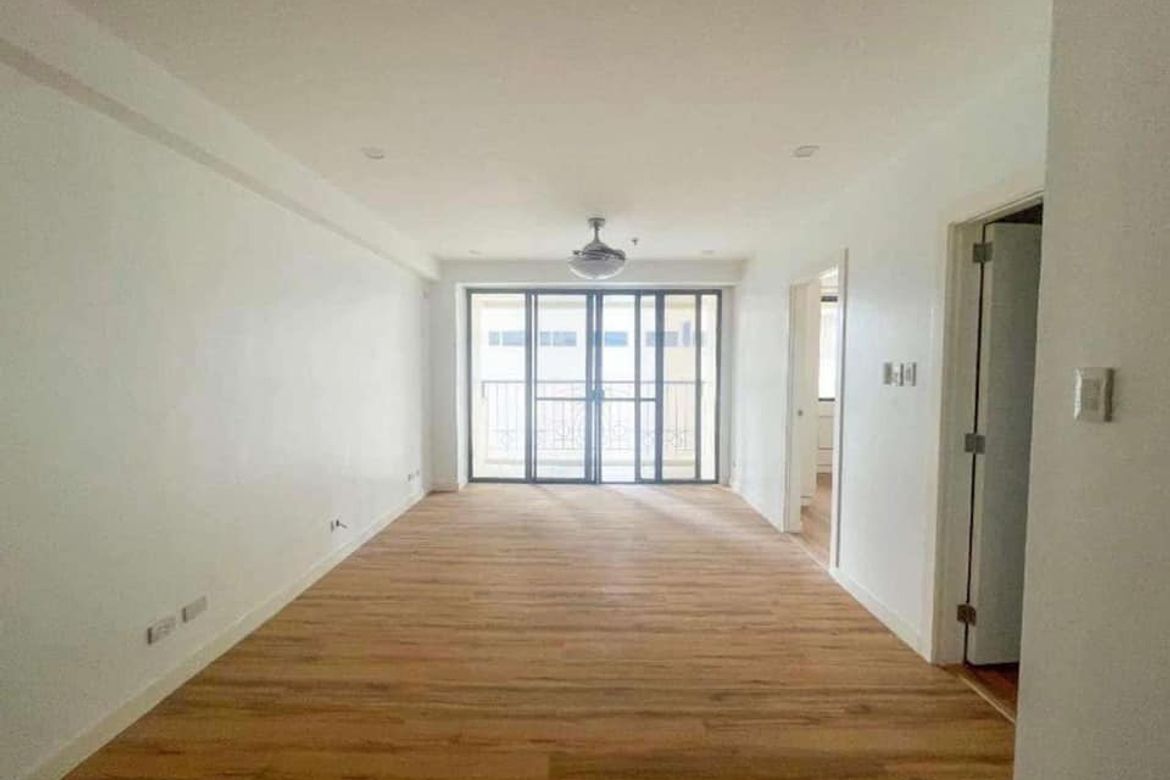 2 Bedroom Condo for Sale in Parc Royale, San Antonio, Pasig, Metro Manila near MRT-3 Ortigas
