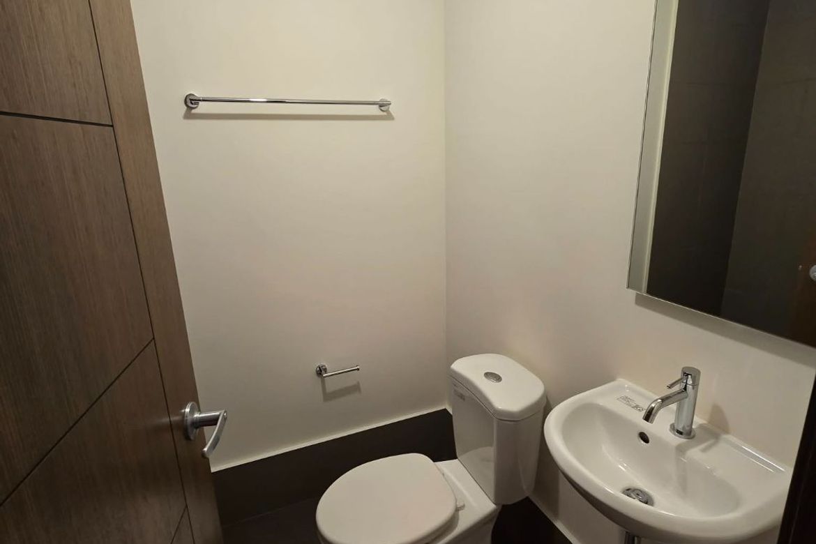 2 Bedroom Condo for Sale in Park Central Towers, Urdaneta, Makati City near MRT-3 Ayala – photo 14