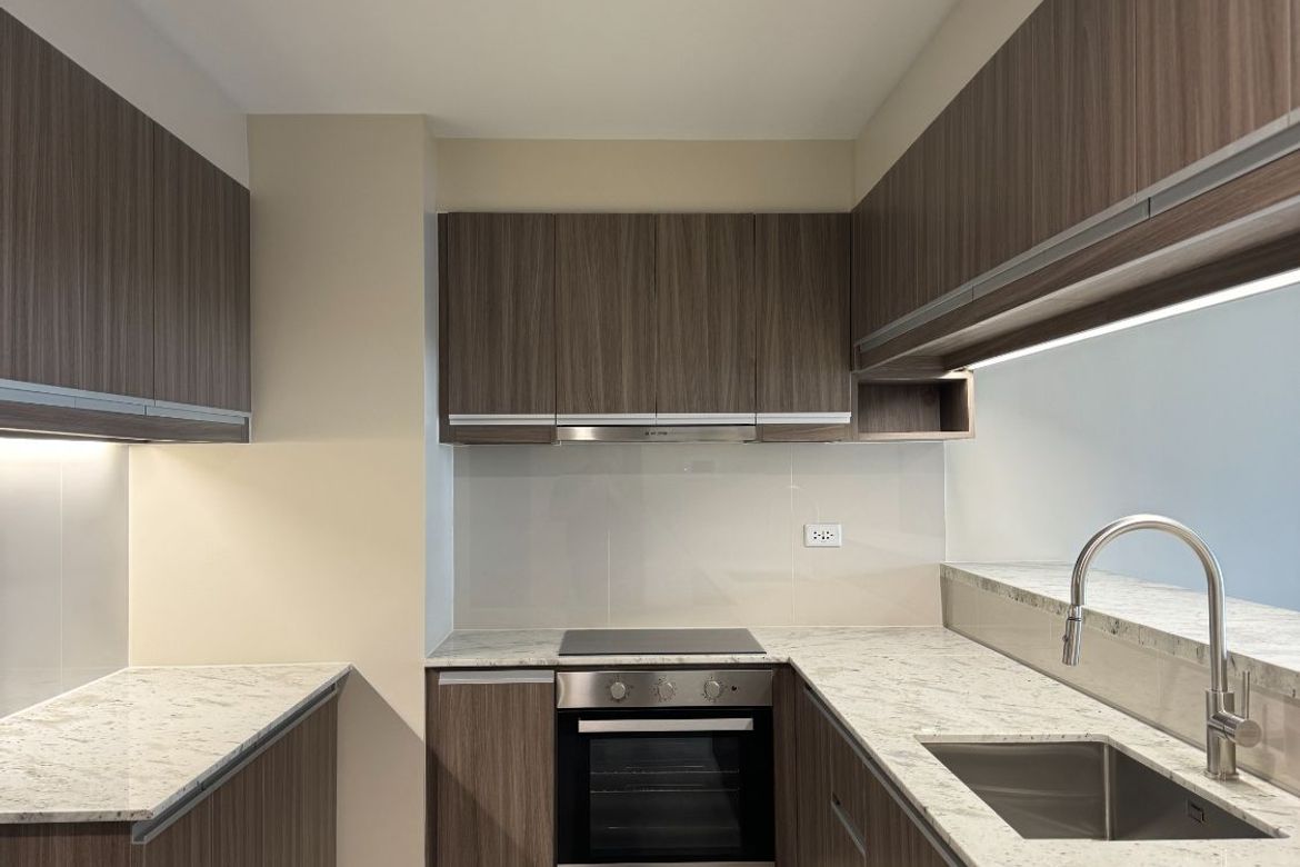 2 Bedroom Condo for Sale in Park McKinley West, BGC, Taguig