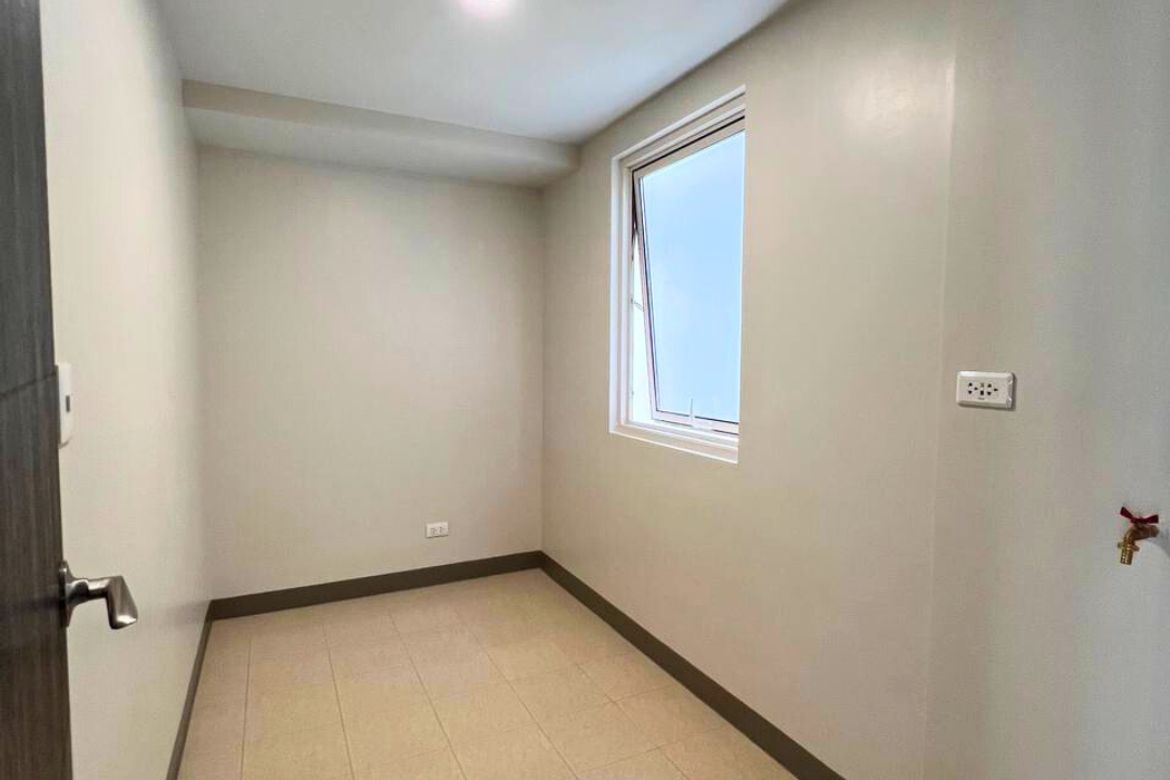 2 Bedroom Condo for Sale in Park McKinley West, BGC, Taguig – photo 7