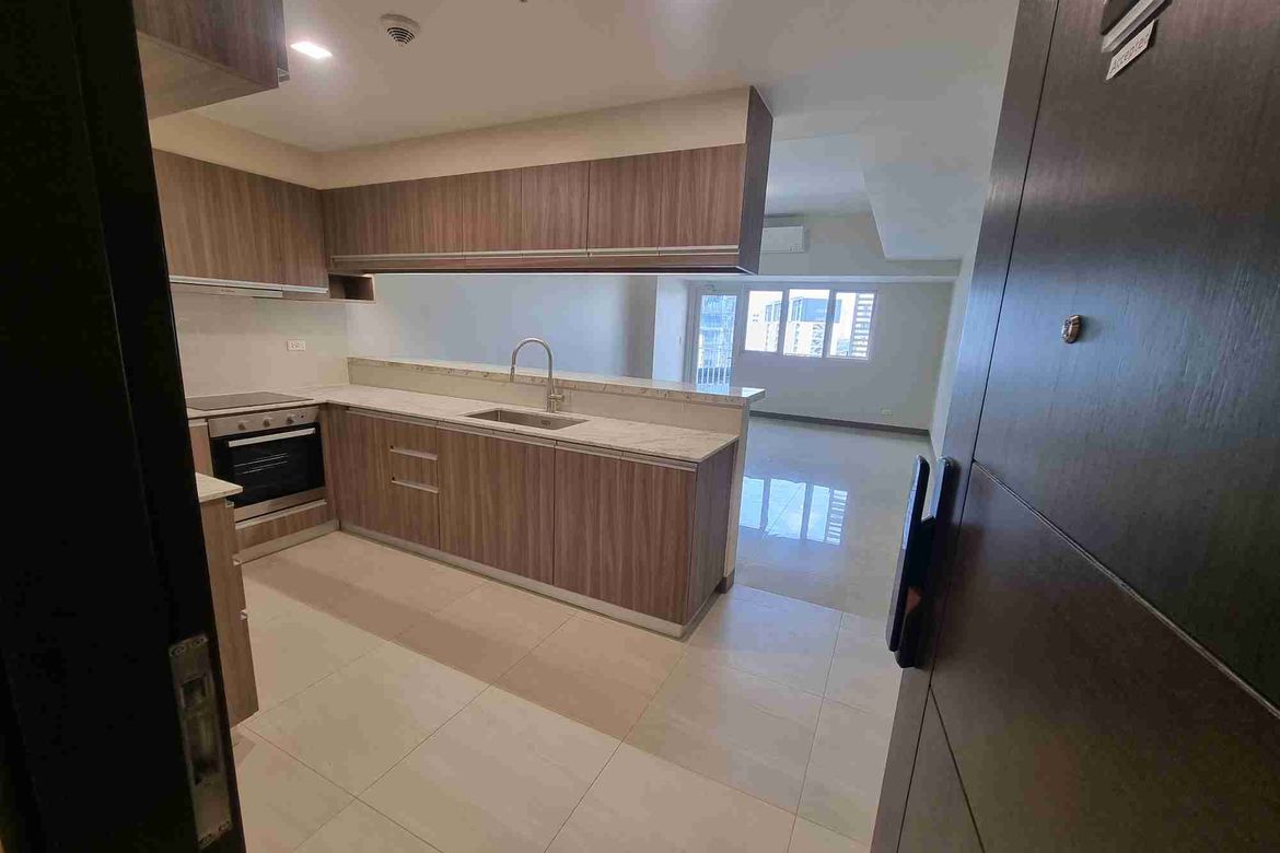 2 Bedroom Condo for Sale in Park McKinley West, BGC, Taguig – photo 3