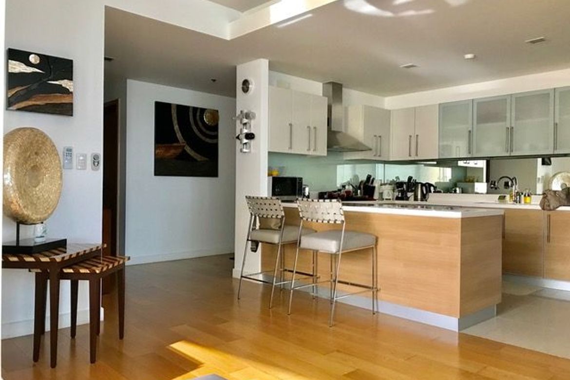 2 Bedroom Condo for Sale in Park Terraces, San Lorenzo, Makati City near MRT-3 Ayala – photo 9