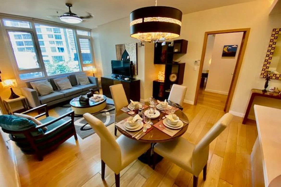 2 Bedroom Condo for Sale in Park Terraces, San Lorenzo, Makati City near MRT-3 Ayala – photo 7