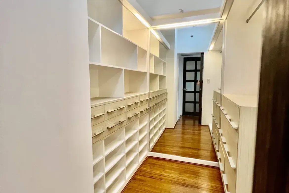 2 Bedroom Condo for Sale in Park Terraces, San Lorenzo, Makati, Metro Manila near MRT-3 Ayala – photo 4