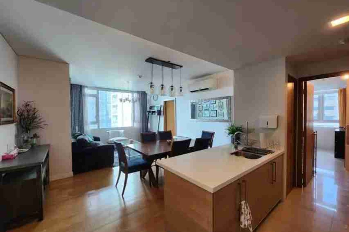 2 Bedroom Condo for Sale in Park Terraces, San Lorenzo, Makati, Metro Manila near MRT-3 Ayala – photo 2
