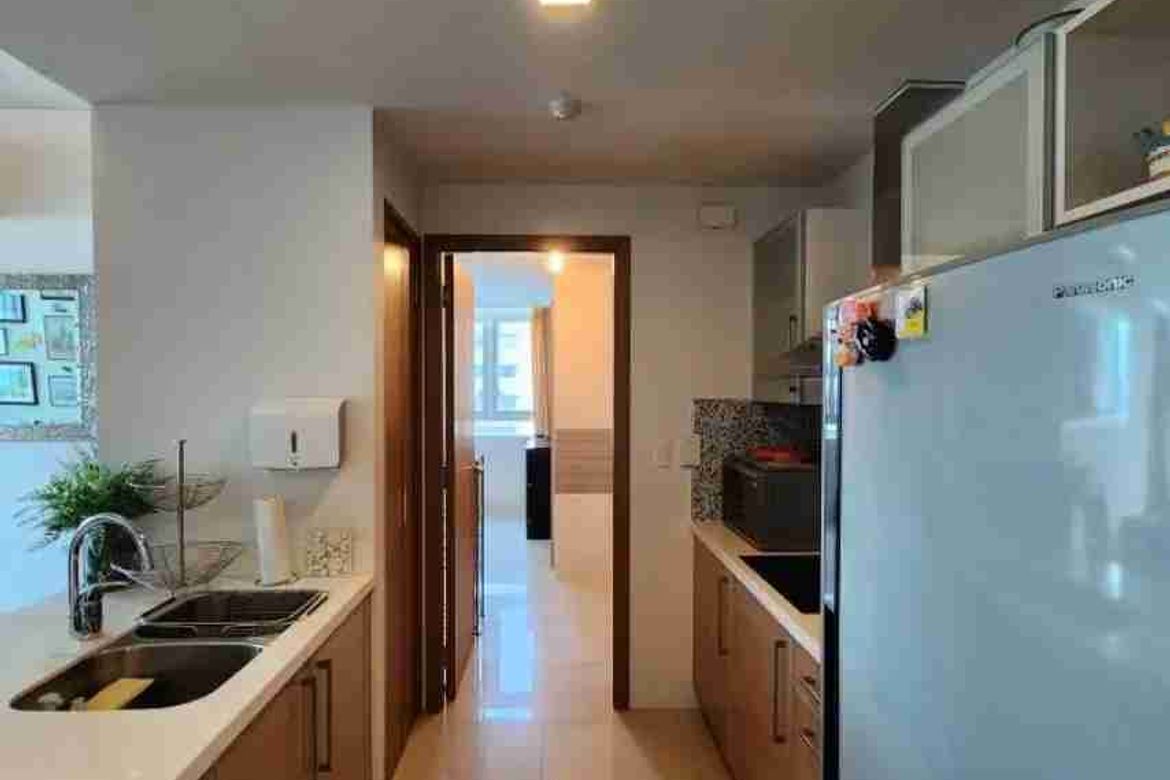 2 Bedroom Condo for Sale in Park Terraces, San Lorenzo, Makati, Metro Manila near MRT-3 Ayala – photo 3