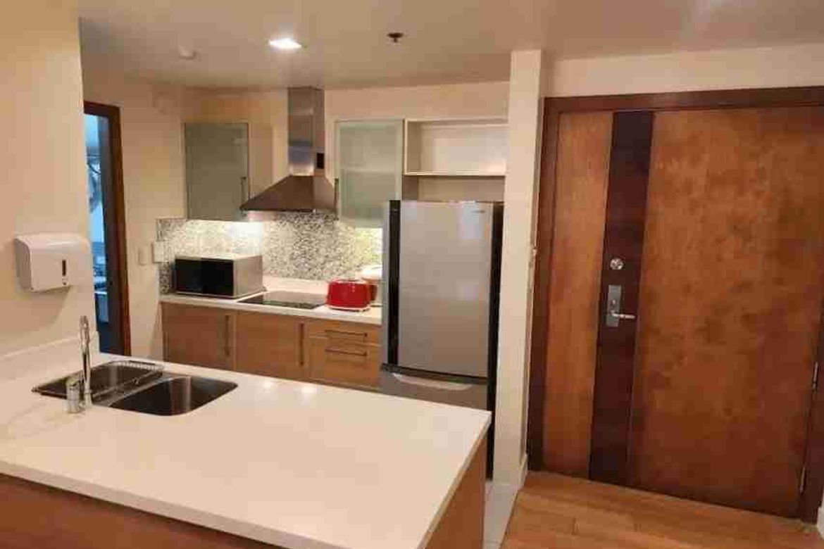 2 Bedroom Condo for Sale in Park Terraces, San Lorenzo, Makati, Metro Manila near MRT-3 Ayala – photo 7