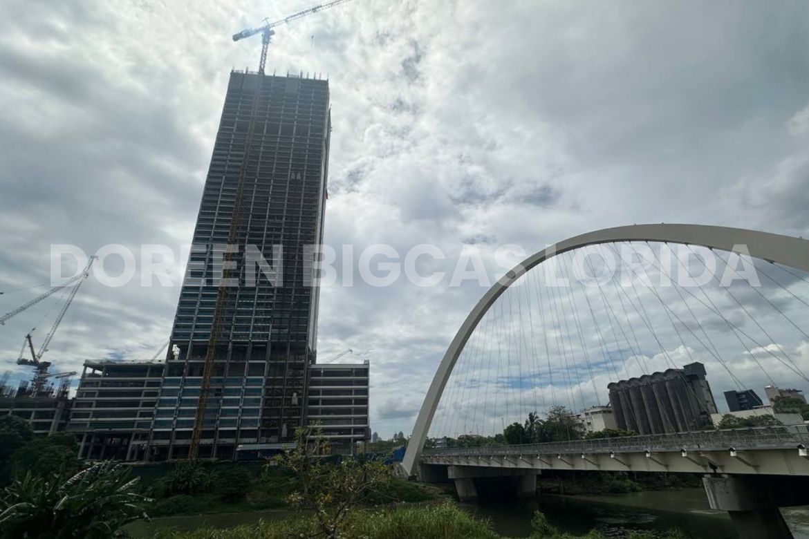 2 Bedroom Condo for Sale in Parklinks North and South Towers, Ugong Norte, Quezon City, Metro Manila