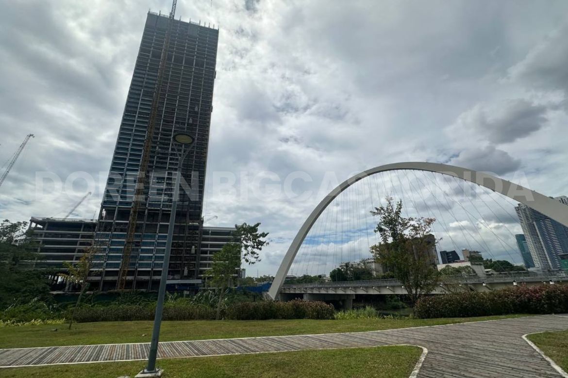 2 Bedroom Condo for Sale in Parklinks North and South Towers, Ugong Norte, Quezon City, Metro Manila