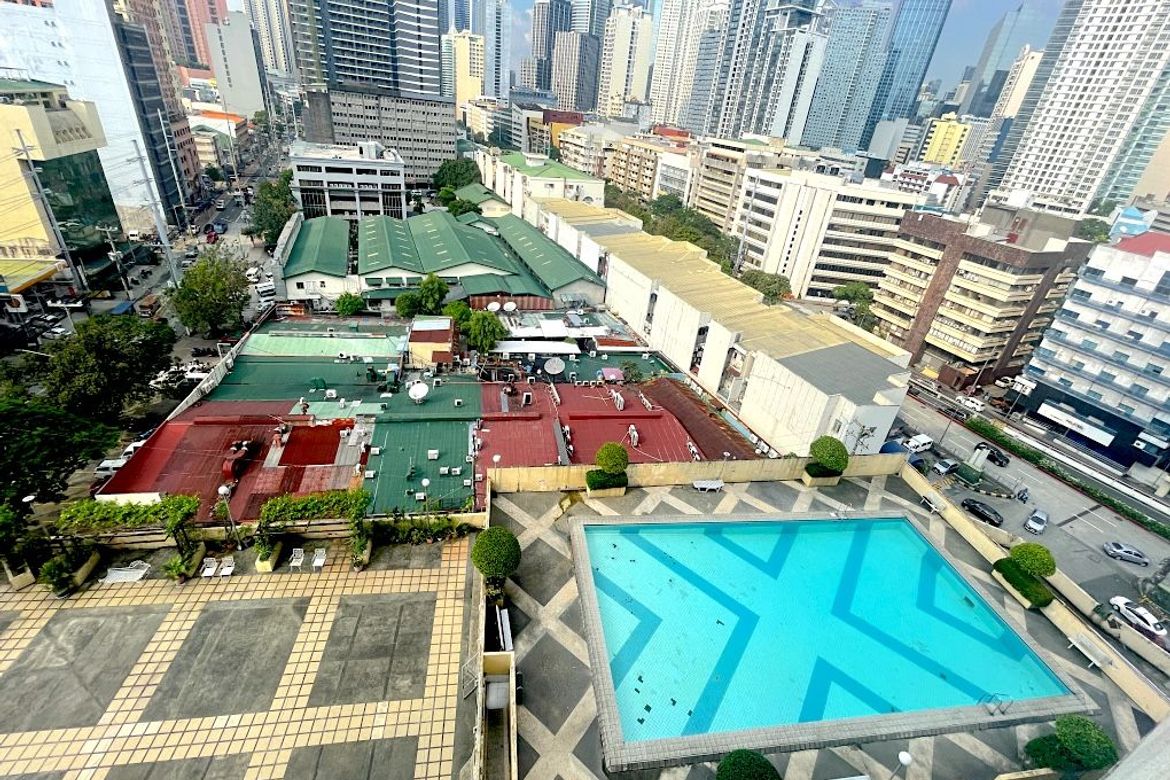 2 Bedroom Condo for Sale in Pio Del Pilar, Makati, Metro Manila – photo 3