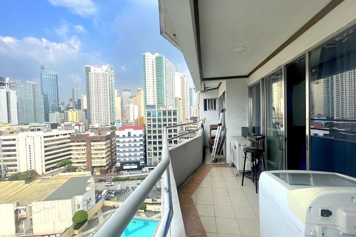 2 Bedroom Condo for Sale in Pio Del Pilar, Makati, Metro Manila – photo 4