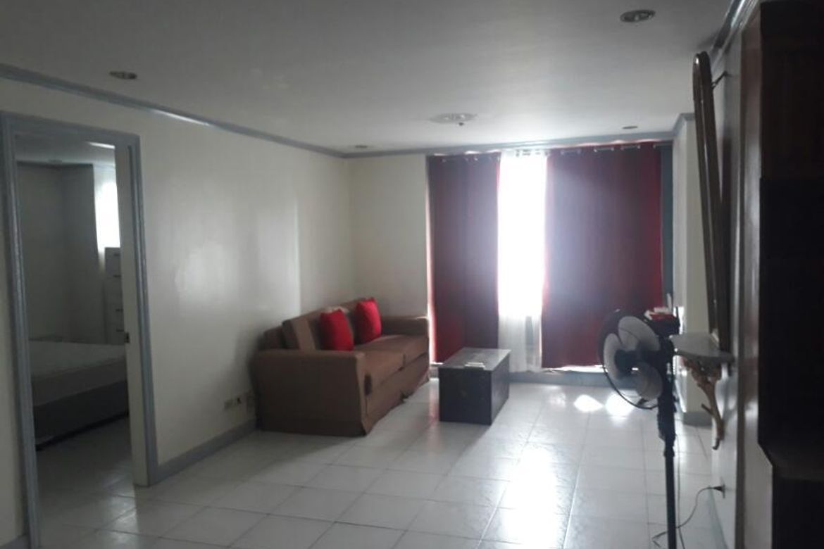 2 Bedroom Condo for Sale in Pio Del Pilar, Makati, Metro Manila – photo 2