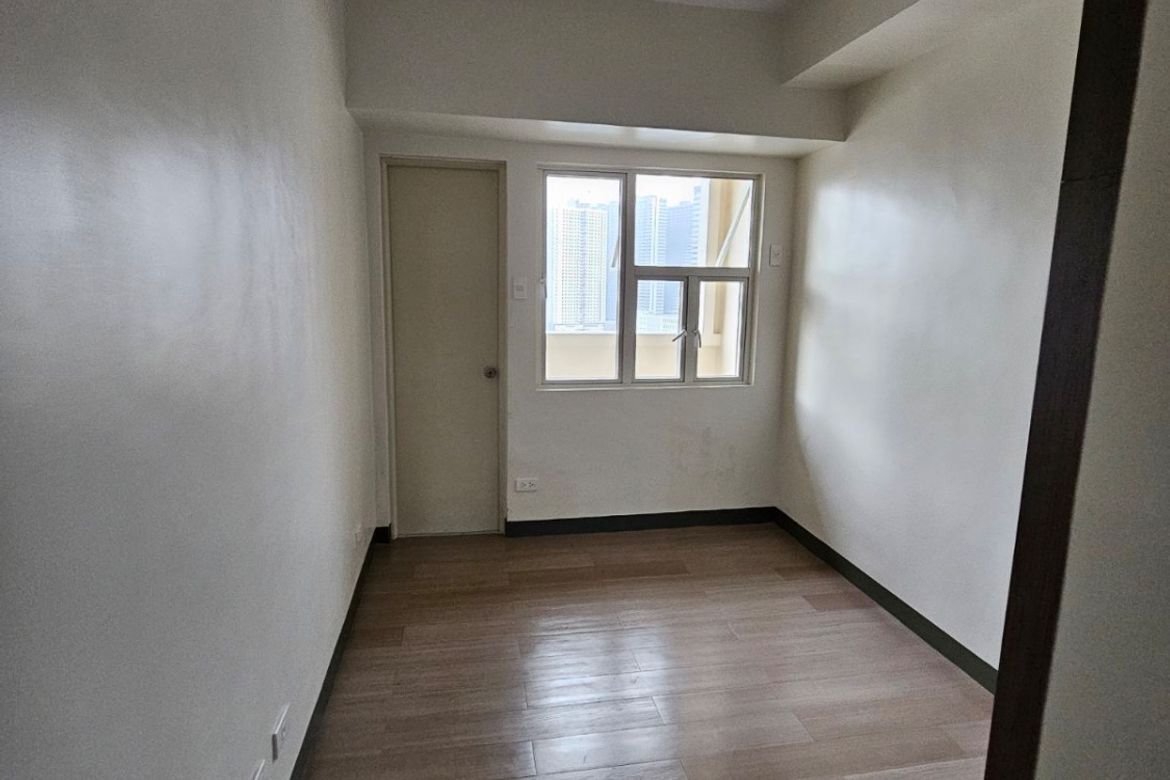 2 Bedroom Condo for Sale in Pioneer Heights 1, Highway Hills, Mandaluyong, Metro Manila near MRT-3 Boni – photo 7