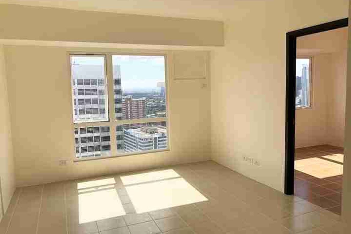 2 Bedroom Condo for Sale in Pioneer Woodlands, Barangka Ilaya, Mandaluyong, Metro Manila near MRT-3 Boni – photo 7