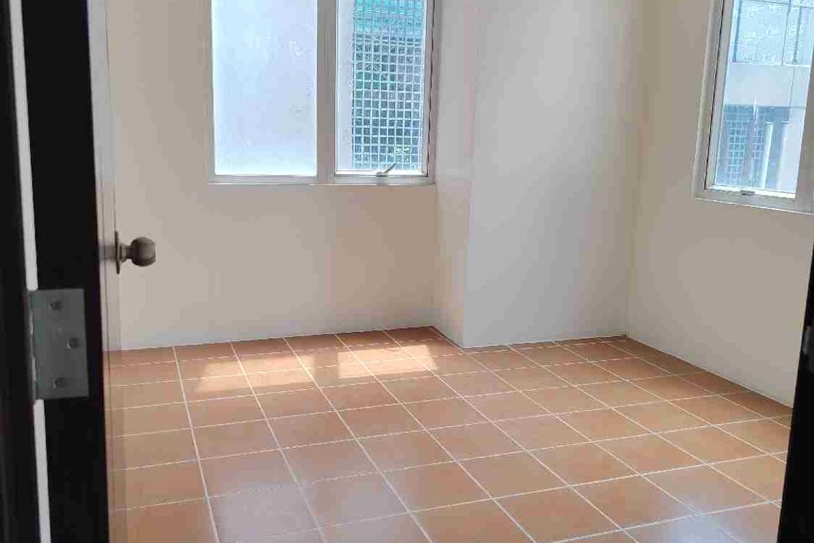 2 Bedroom Condo for Sale in Pioneer Woodlands, Barangka Ilaya, Mandaluyong, Metro Manila near MRT-3 Boni – photo 7