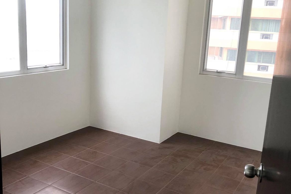 2 Bedroom Condo for Sale in Pioneer Woodlands, Barangka Ilaya, Mandaluyong, Metro Manila near MRT-3 Boni – photo 7