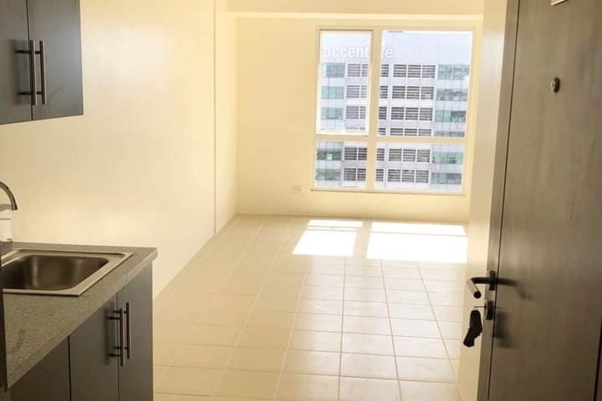 2 Bedroom Condo for Sale in Pioneer Woodlands, Barangka Ilaya, Mandaluyong, Metro Manila near MRT-3 Boni – photo 2