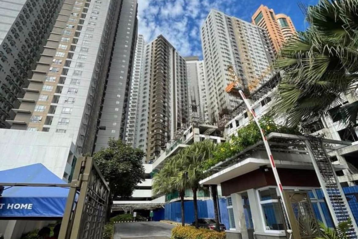 2 Bedroom Condo for Sale in Pioneer Woodlands, Barangka Ilaya, Mandaluyong, Metro Manila near MRT-3 Boni – photo 2