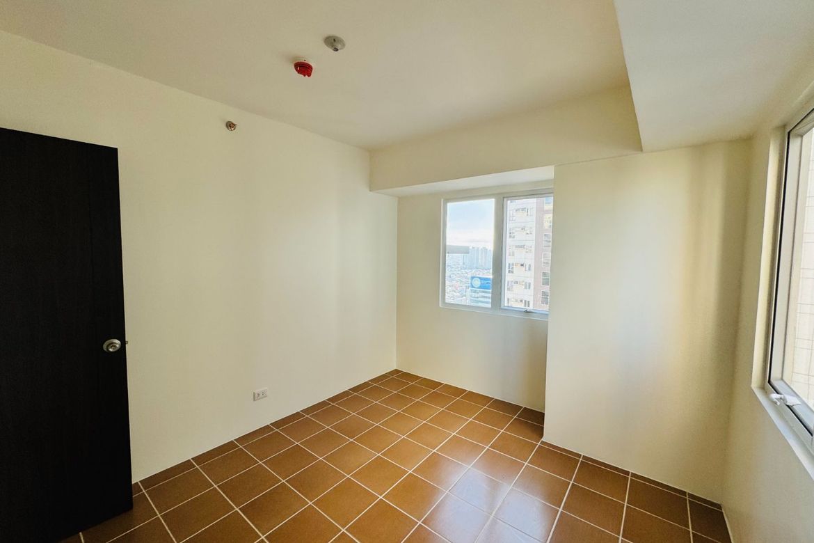 2 Bedroom Condo for Sale in Pioneer Woodlands, Barangka Ilaya, Mandaluyong, Metro Manila near MRT-3 Boni – photo 6