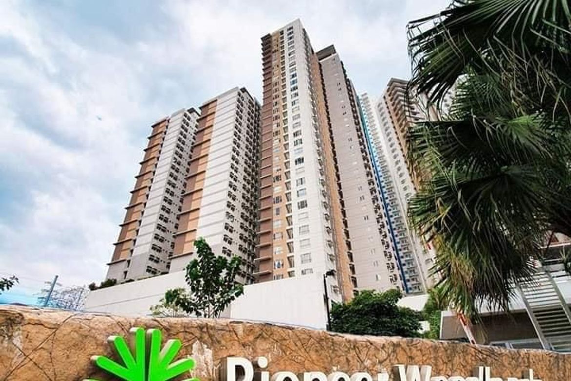2 Bedroom Condo for Sale in Pioneer Woodlands, Barangka Ilaya, Mandaluyong, Metro Manila near MRT-3 Boni – photo 2