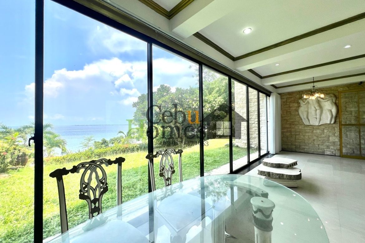 2 Bedroom Condo for Sale in Punta Engaño, Lapu-Lapu, Cebu