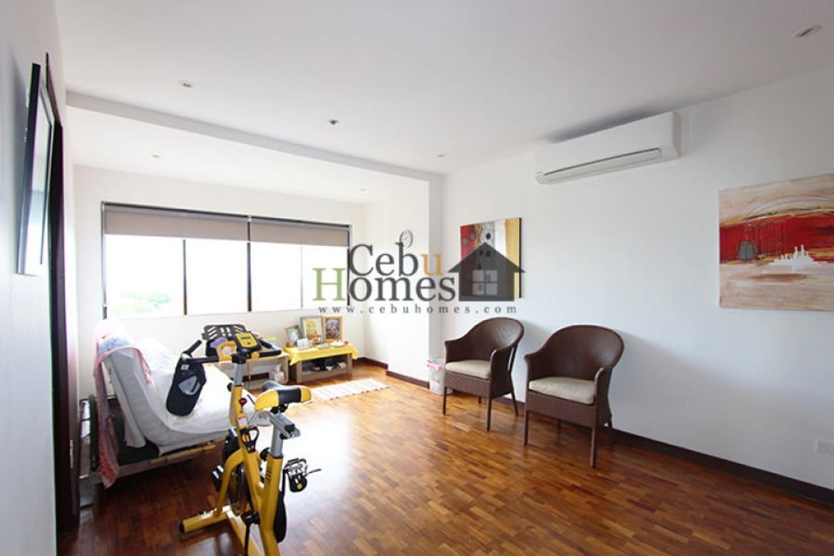 2 Bedroom Condo for Sale in Punta Engaño, Lapu-Lapu, Cebu – photo 2