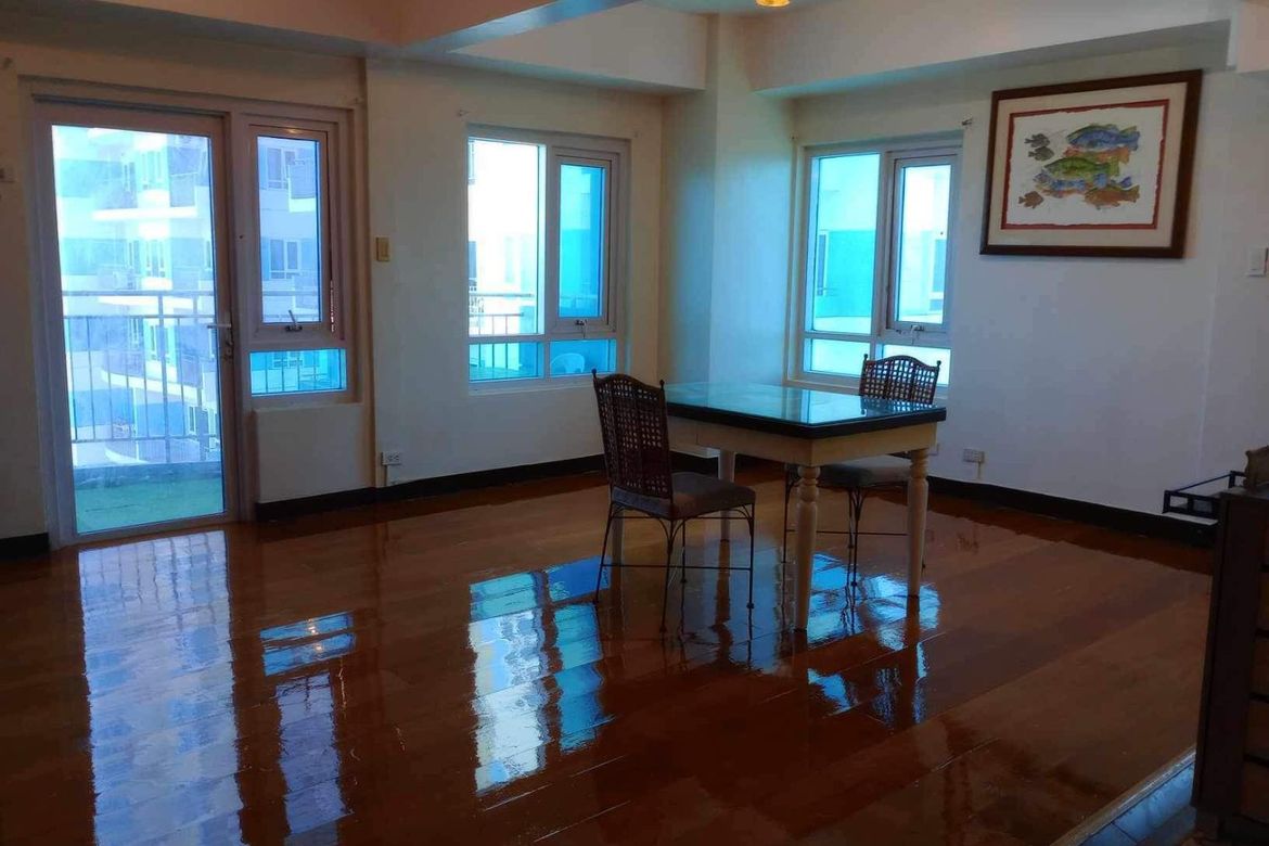2 Bedroom Condo for Sale in Punta Engaño, Lapu-Lapu, Cebu