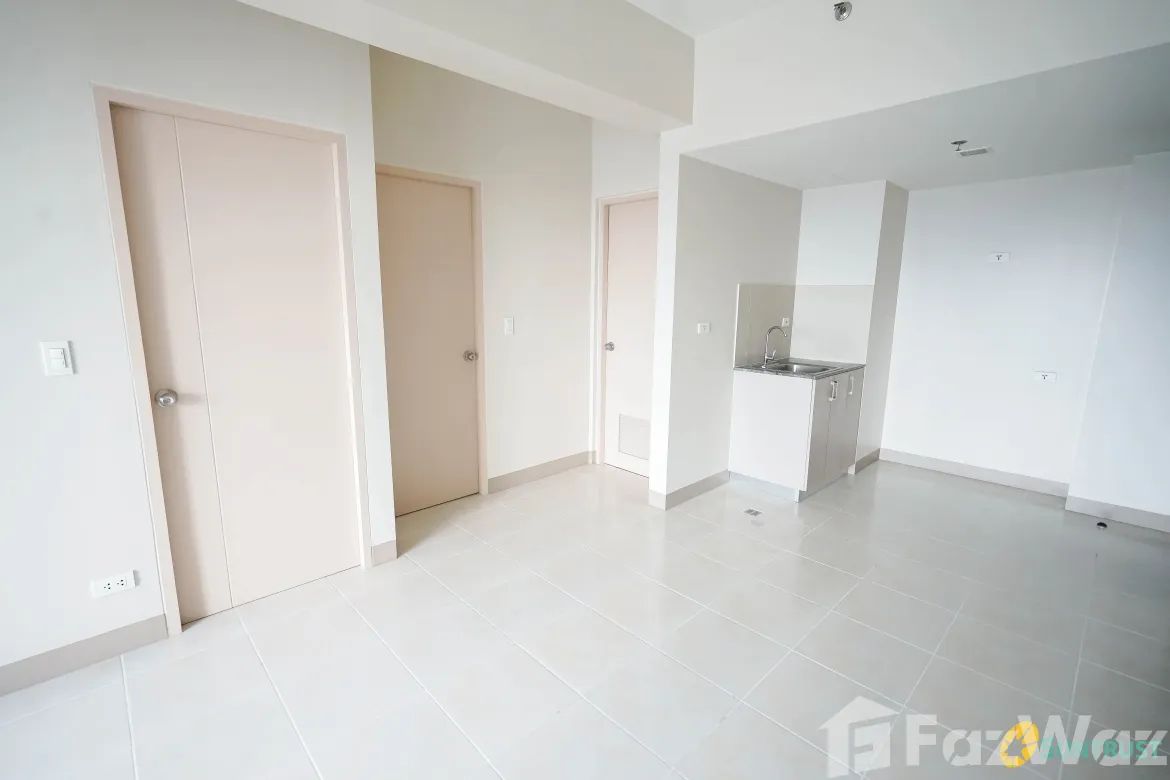 2 Bedroom Condo for Sale in Ramon Magsaysay, Quezon City, Metro Manila near LRT-1 Roosevelt