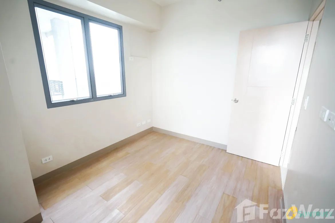 2 Bedroom Condo for Sale in Ramon Magsaysay, Quezon City, Metro Manila near LRT-1 Roosevelt – photo 2