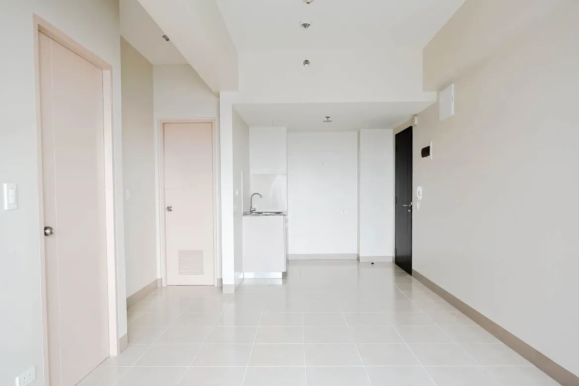 2 Bedroom Condo for Sale in Ramon Magsaysay, Quezon City, Metro Manila near LRT-1 Roosevelt – photo 4
