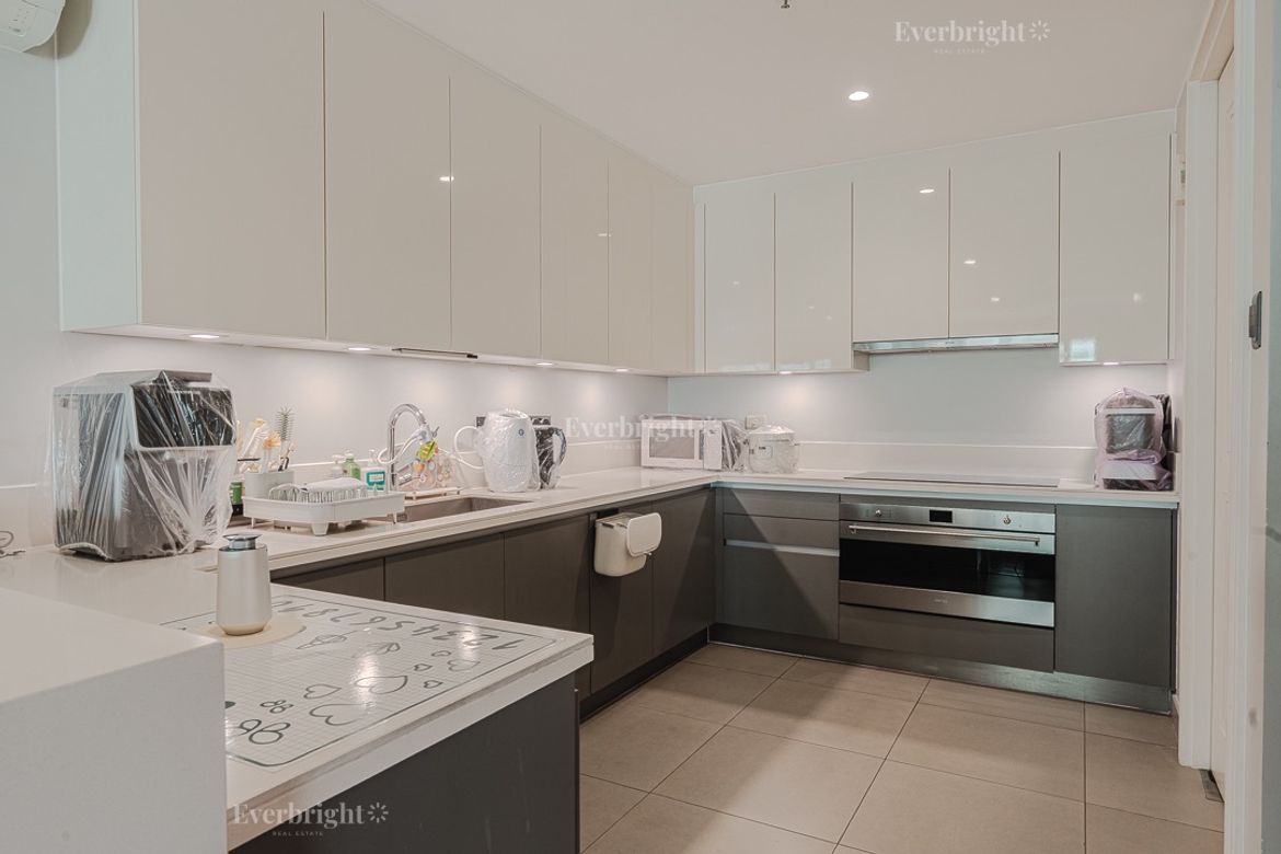 2 Bedroom Condo for Sale in Rockwell, Makati City – photo 15