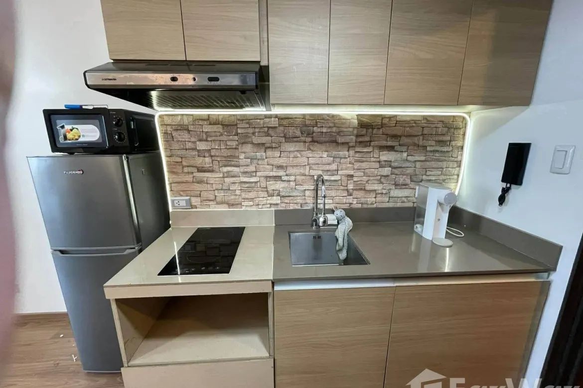 2 Bedroom Condo for Sale in San Lorenzo, Makati City