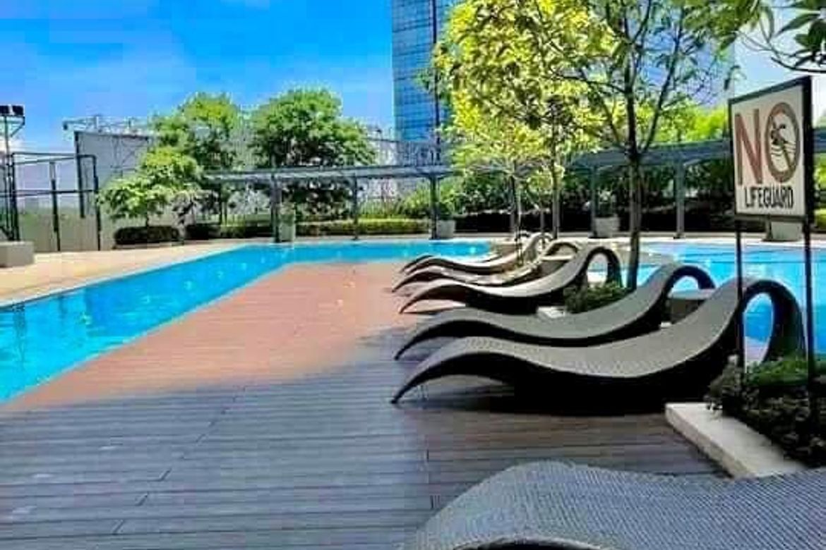 2 Bedroom Condo for Sale in San Lorenzo Place, Bangkal, Makati City near MRT-3 Magallanes – photo 14