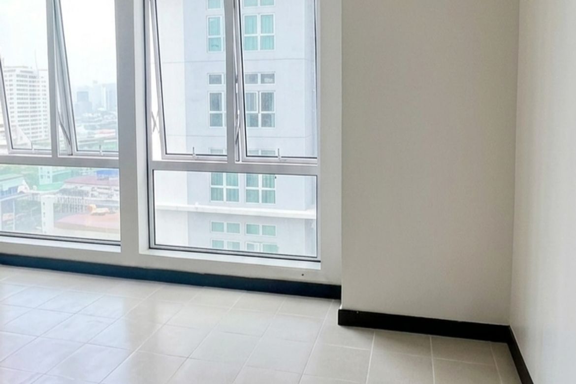 2 Bedroom Condo for Sale in San Lorenzo Place, Bangkal, Makati, Metro Manila near MRT-3 Magallanes – photo 5