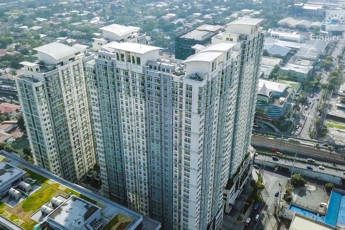 2 Bedroom Condo for Sale in San Lorenzo Place, Bangkal, Makati, Metro Manila near MRT-3 Magallanes – photo 2