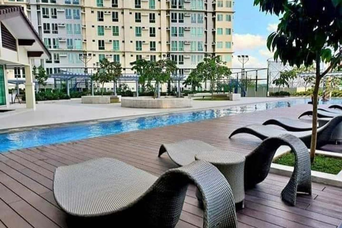 2 Bedroom Condo for Sale in San Lorenzo Place, Bangkal, Makati, Metro Manila near MRT-3 Magallanes – photo 2