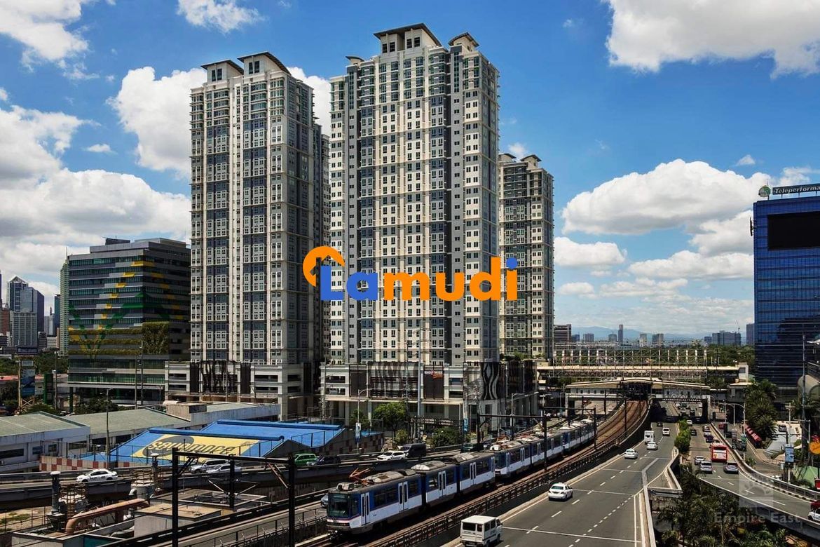 2 Bedroom Condo for Sale in San Lorenzo Place, Bangkal, Makati, Metro Manila near MRT-3 Magallanes